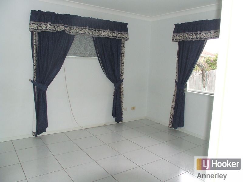 80 The Village Avenue, Coopers Plains QLD 4108