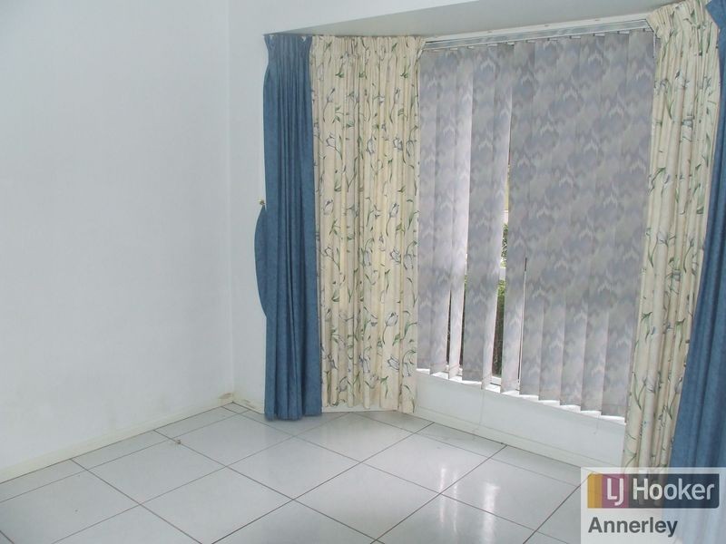 80 The Village Avenue, Coopers Plains QLD 4108