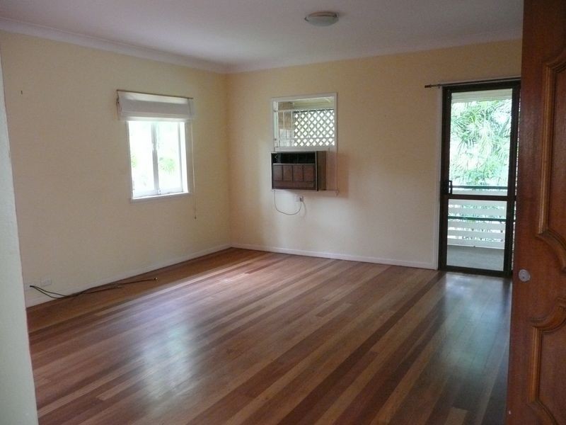 20 Eric Road, Holland Park QLD 4121