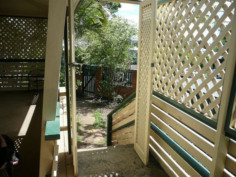 20 Eric Road, Holland Park QLD 4121