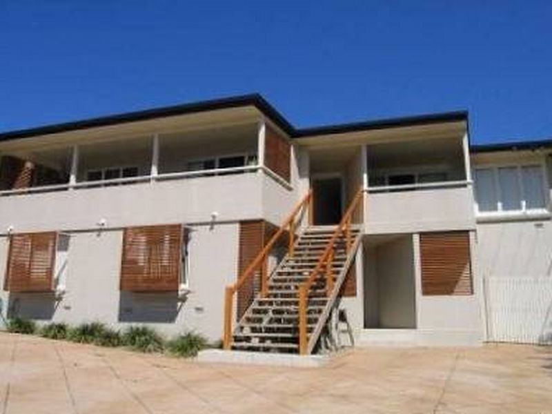 8/30 Villa Street, Annerley QLD 4103