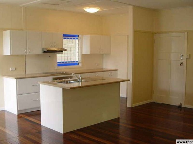 39 Fegen Drive, Moorooka QLD 4105