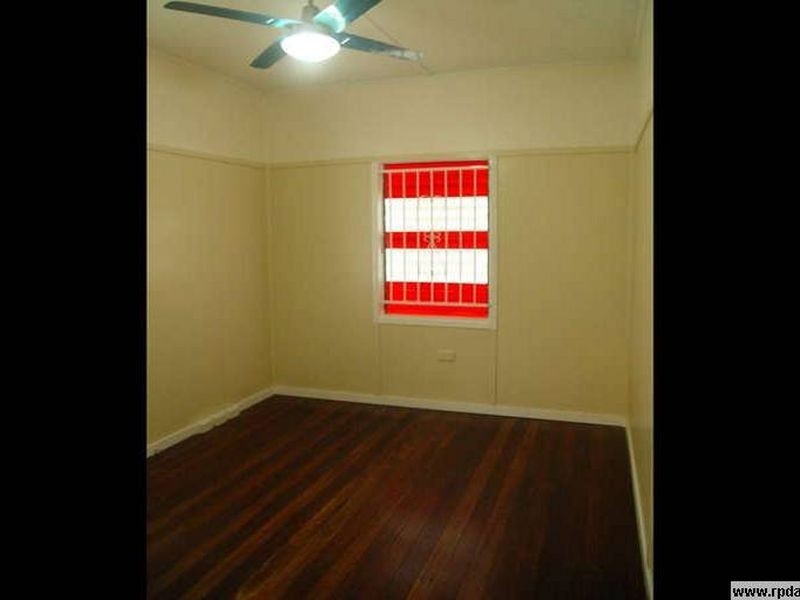 39 Fegen Drive, Moorooka QLD 4105