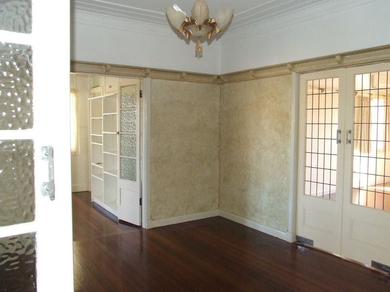 2 Patricia Street, Moorooka QLD 4105