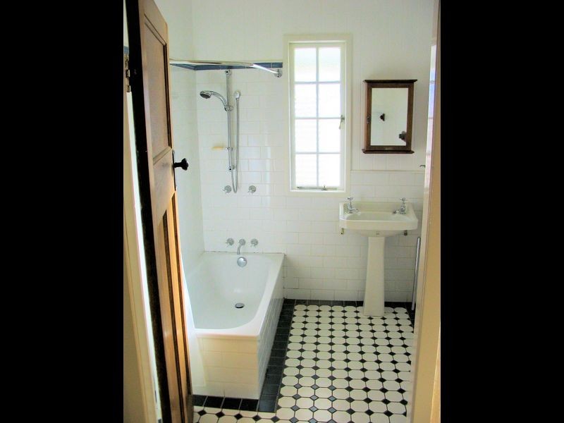 11 Vallely Street, Annerley QLD 4103