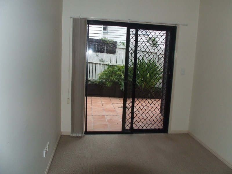 47 Bledisloe Street, Fairfield QLD 4103