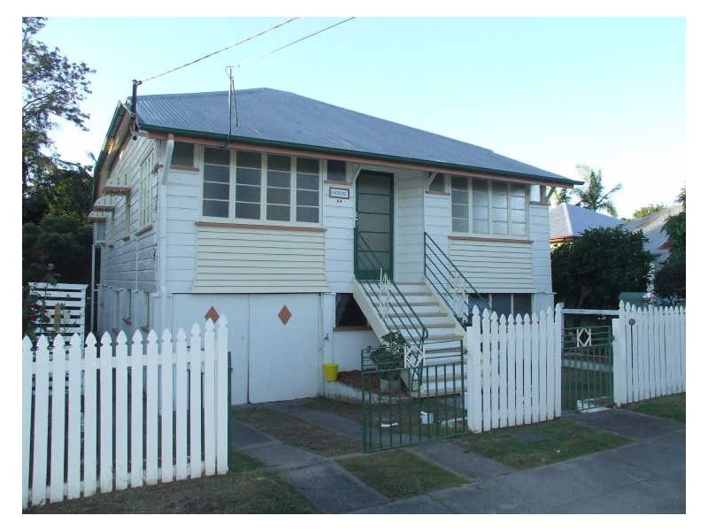 89 Dunellan Street, Greenslopes QLD 4120
