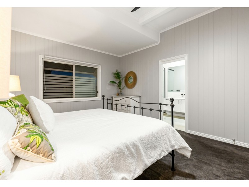 31 Redfern Street, Woolloongabba QLD 4102