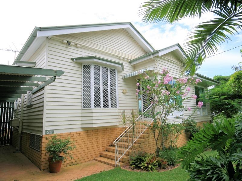 26 Castle Street, Fairfield QLD 4103