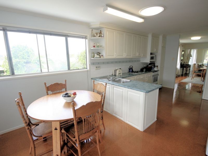 26 Castle Street, Fairfield QLD 4103