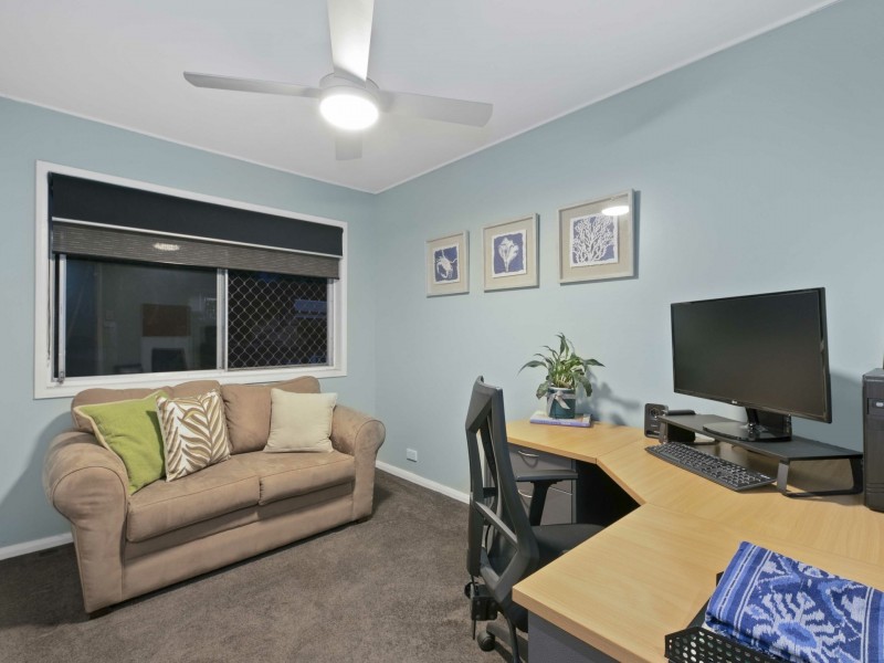 98 Fegen Drive, Moorooka QLD 4105