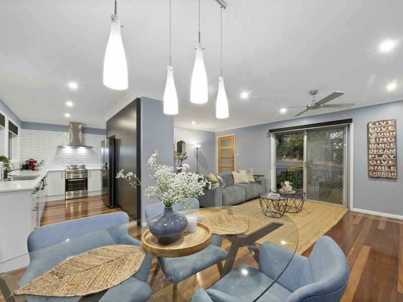 98 Fegen Drive, Moorooka QLD 4105