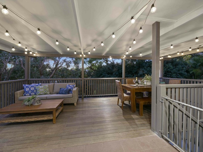 98 Fegen Drive, Moorooka QLD 4105