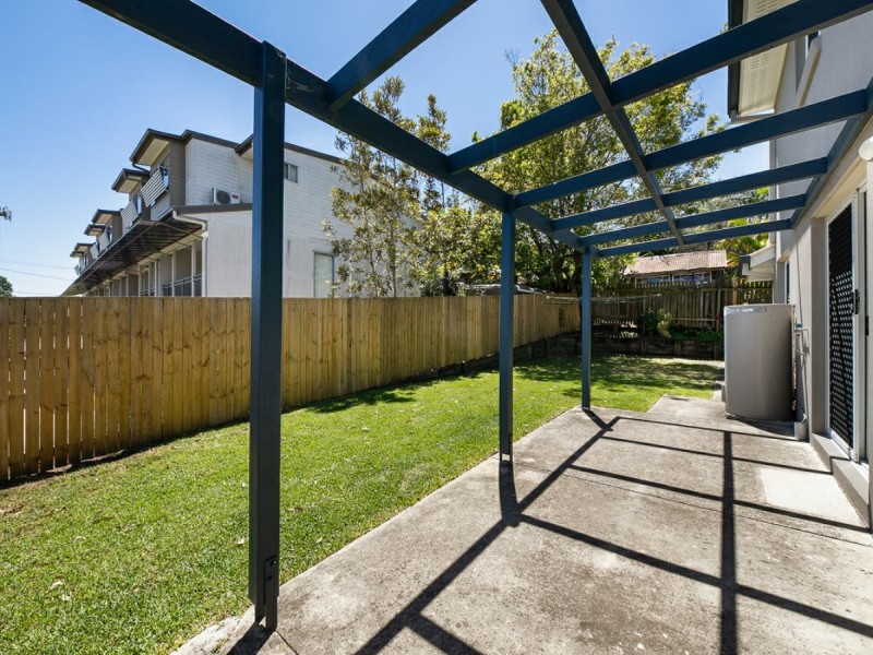 1 & 2/25A Horatio Street, Annerley QLD 4103