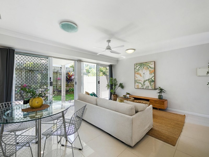 1 & 2/25A Horatio Street, Annerley QLD 4103