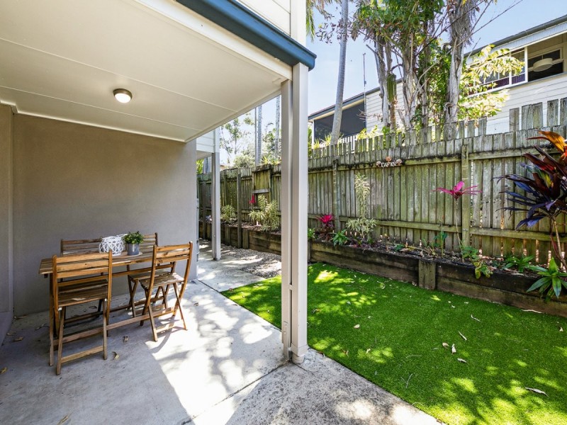 1 & 2/25A Horatio Street, Annerley QLD 4103