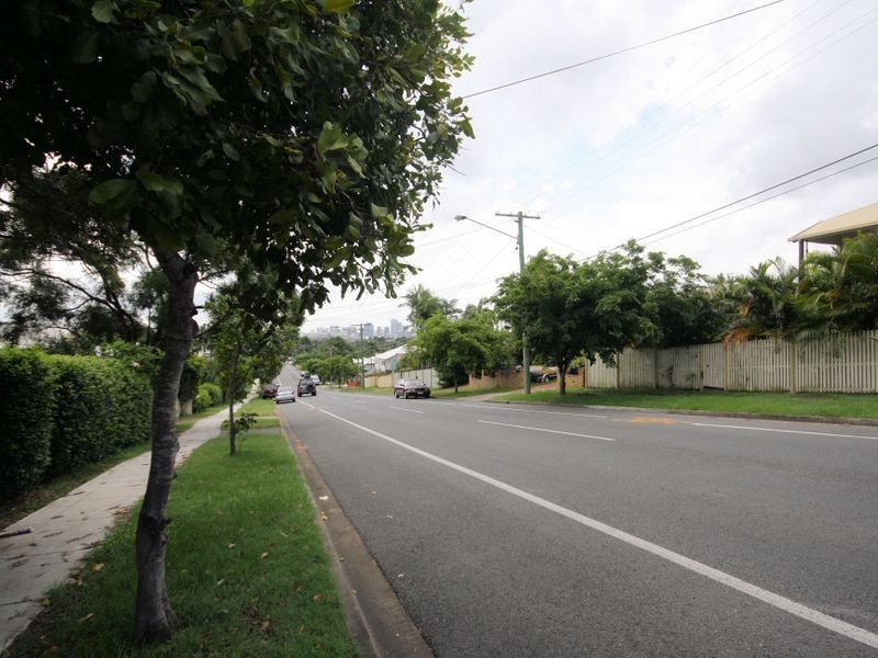 47 Macrossan Avenue, Norman Park QLD 4170