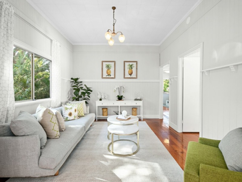 10 Forsyth Street, Fairfield QLD 4103