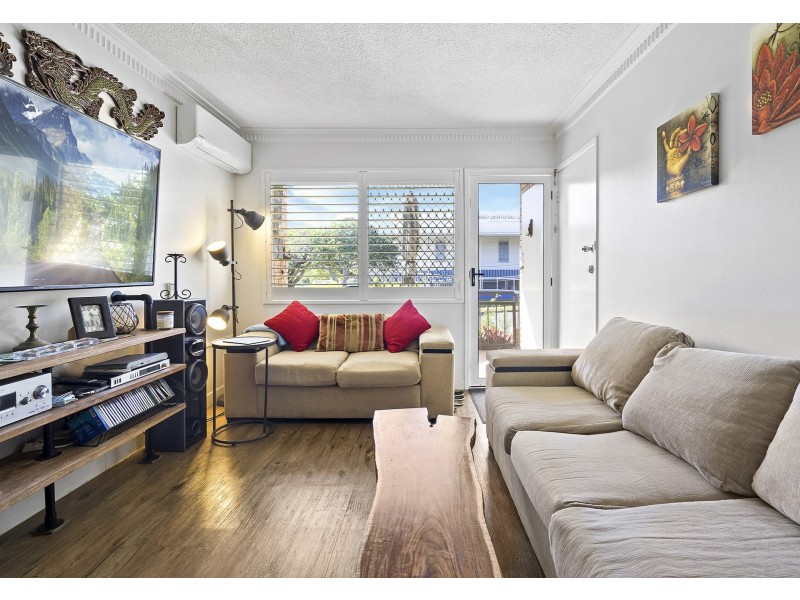 2/96 Victoria Terrace, Greenslopes QLD 4120