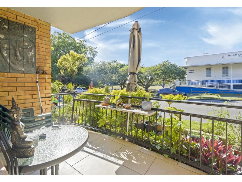 2/96 Victoria Terrace, Greenslopes QLD 4120