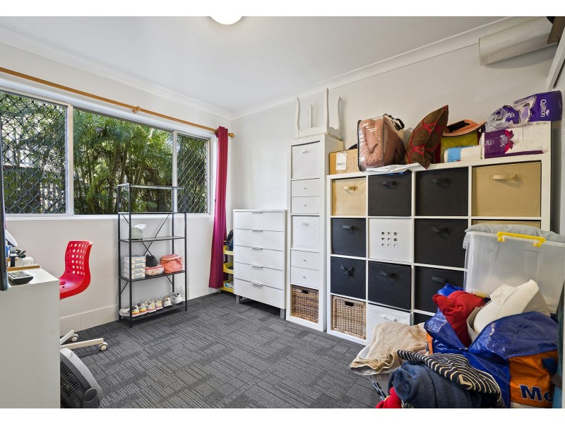 2/96 Victoria Terrace, Greenslopes QLD 4120