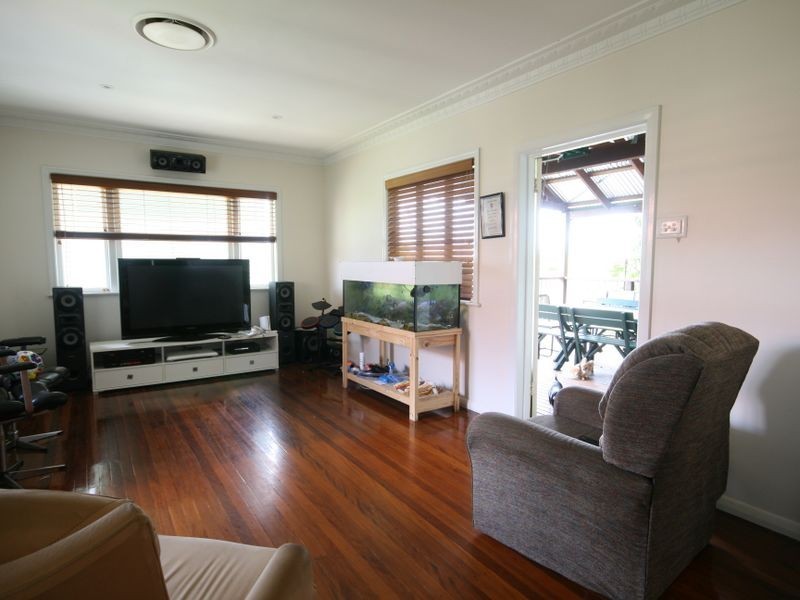 4 Dunstan Street, Moorooka QLD 4105