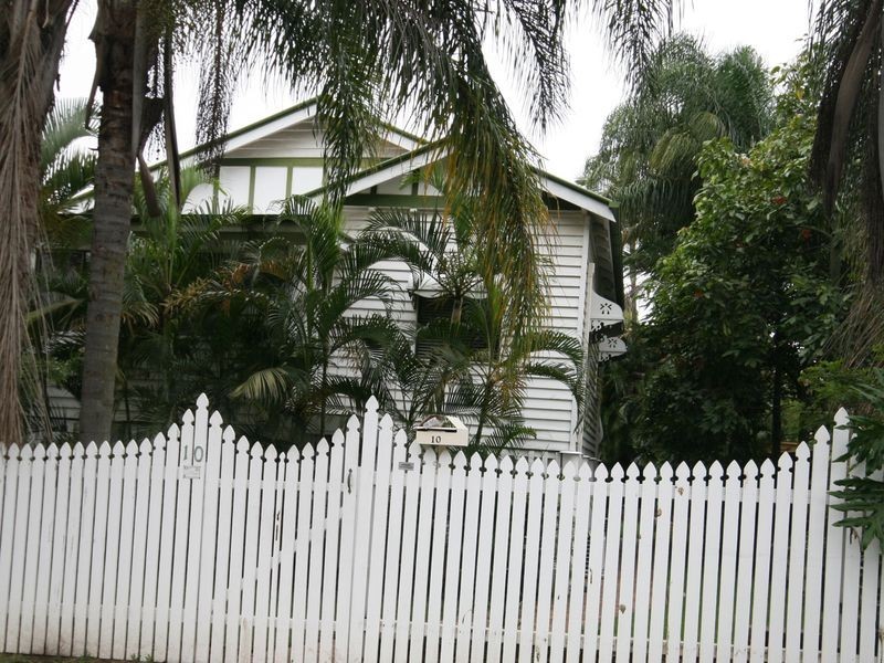 10 Wingfield Street, Annerley QLD 4103