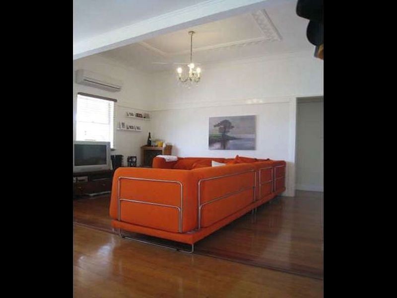 10 Wingfield Street, Annerley QLD 4103