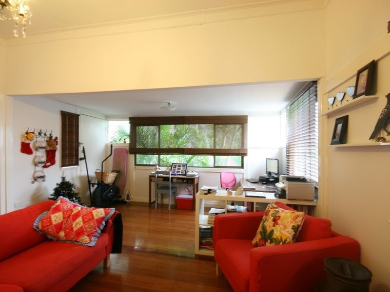 10 Wingfield Street, Annerley QLD 4103