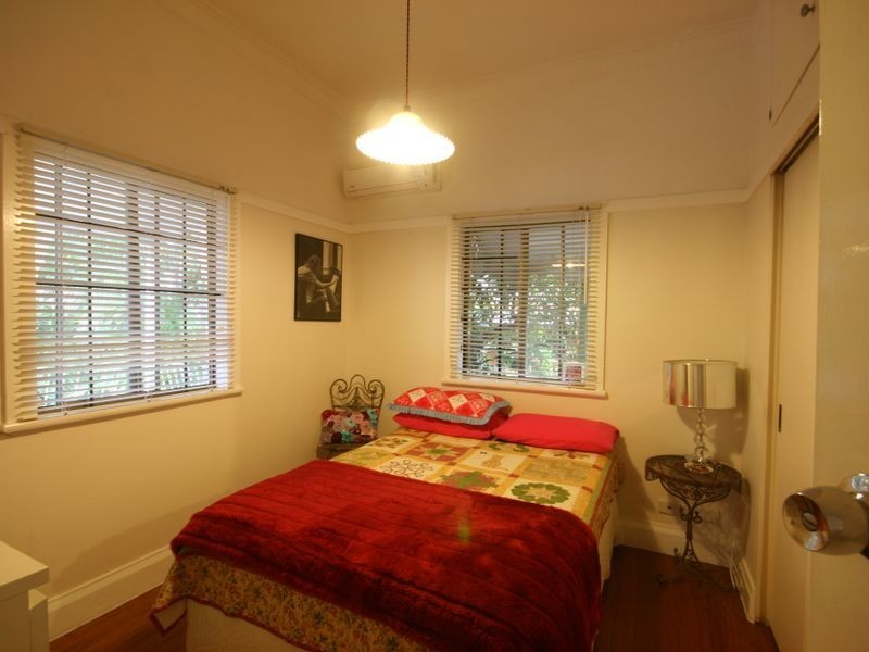 10 Wingfield Street, Annerley QLD 4103