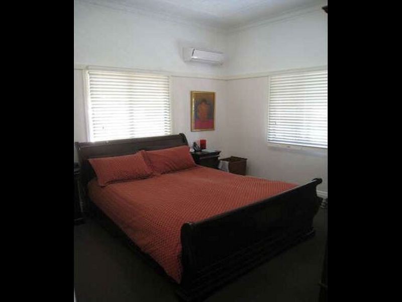 10 Wingfield Street, Annerley QLD 4103