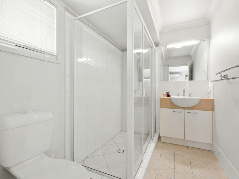 1/12 Wilkie Street, Yeerongpilly QLD 4105