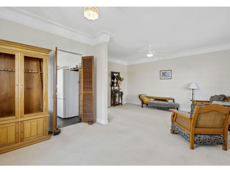 547 Cavendish Road, Coorparoo QLD 4151