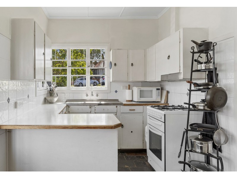 547 Cavendish Road, Coorparoo QLD 4151