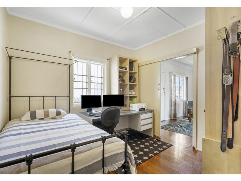 547 Cavendish Road, Coorparoo QLD 4151