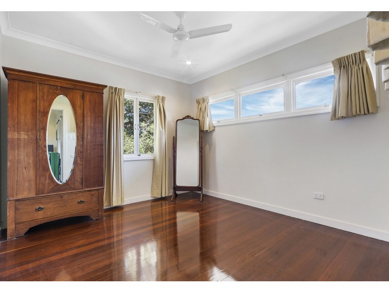 547 Cavendish Road, Coorparoo QLD 4151