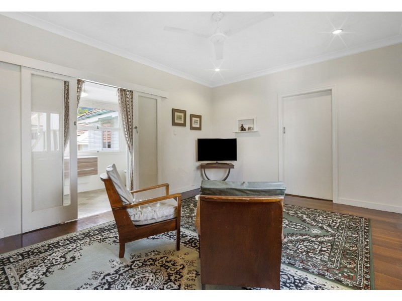 547 Cavendish Road, Coorparoo QLD 4151