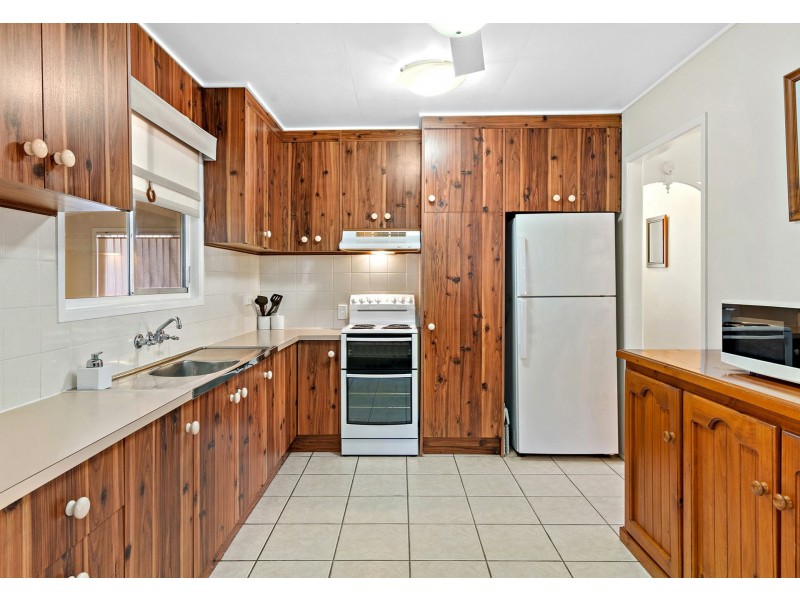 36 Joachim Street, Holland Park West QLD 4121