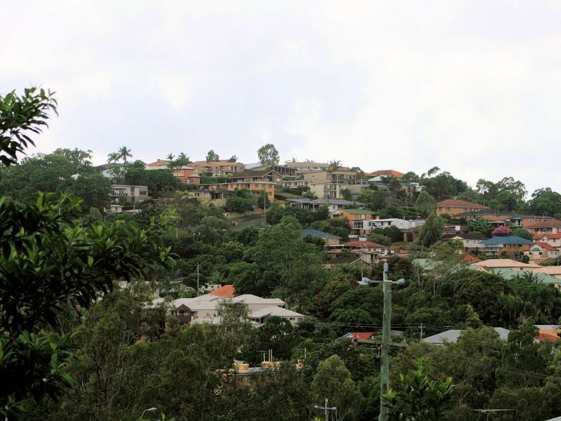 18 Barton Street, Holland Park West QLD 4121