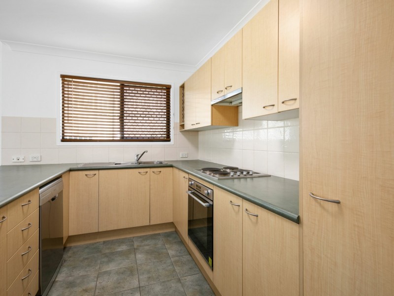 49 Bledisloe Street, Fairfield QLD 4103