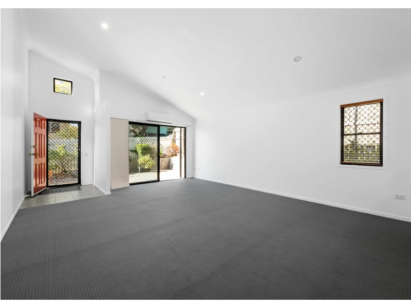 49 Bledisloe Street, Fairfield QLD 4103