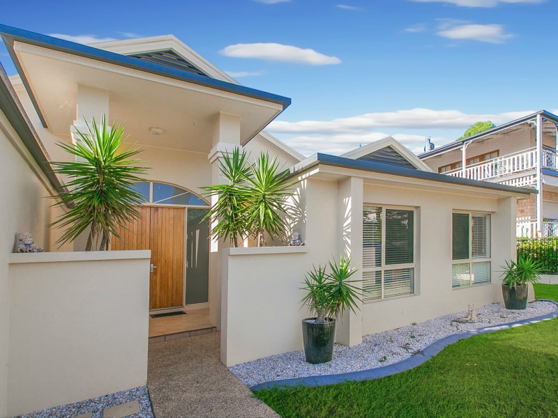 11 Riverview Place, Yeronga QLD 4104