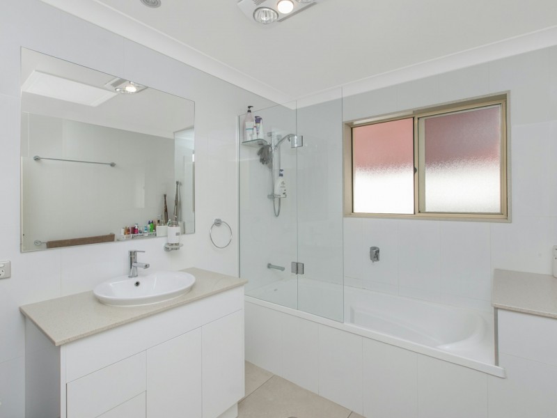 11 Riverview Place, Yeronga QLD 4104