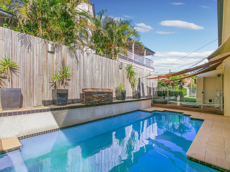 11 Riverview Place, Yeronga QLD 4104