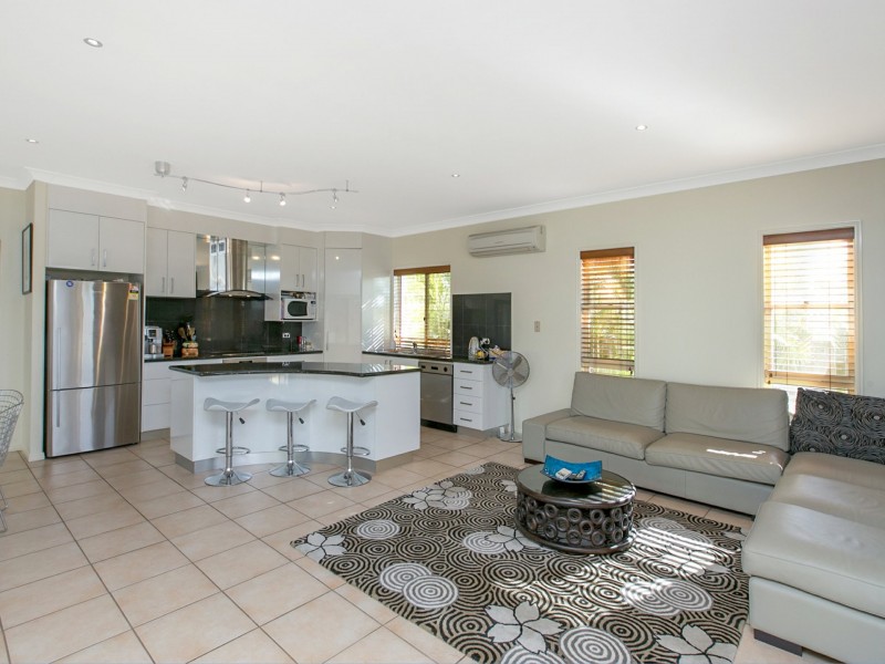 11 Riverview Place, Yeronga QLD 4104