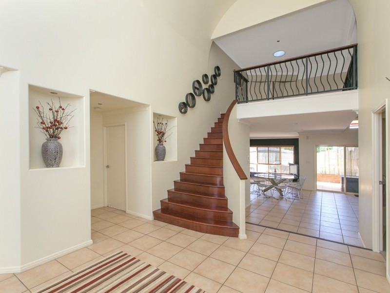 11 Riverview Place, Yeronga QLD 4104