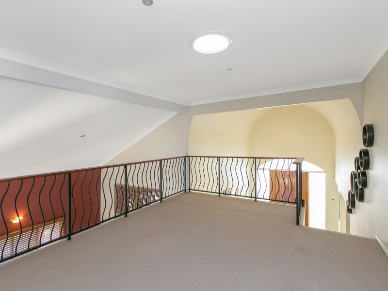 11 Riverview Place, Yeronga QLD 4104