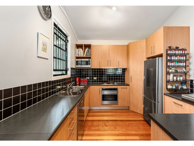 31 Orlando Road, Yeronga QLD 4104