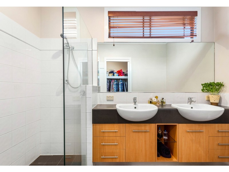 31 Orlando Road, Yeronga QLD 4104