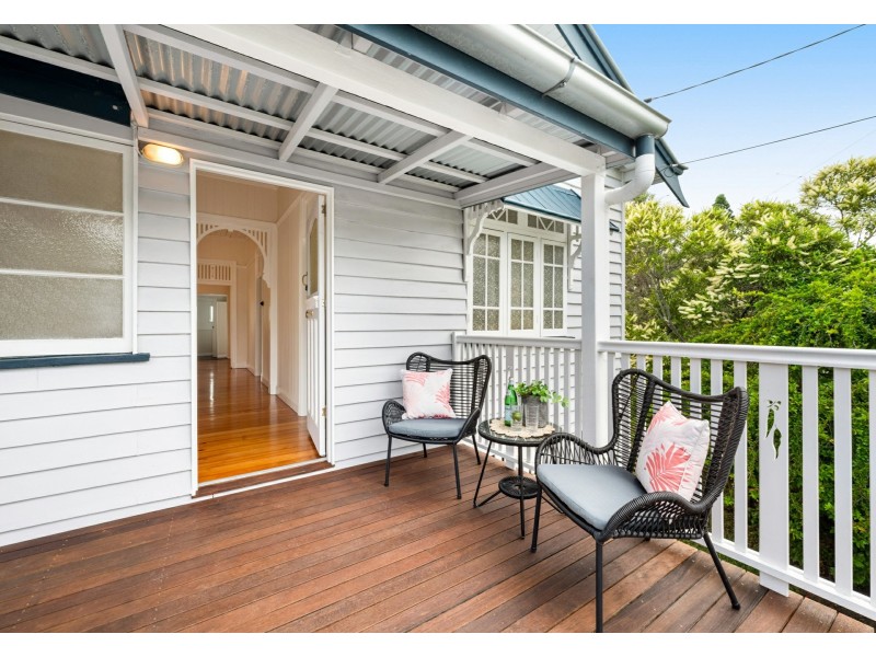 162 Venner Road, Fairfield QLD 4103